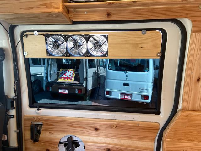 ���C����B���X���C�h�h�A�̃E�C���h�E�Ɏ�t���܂��B