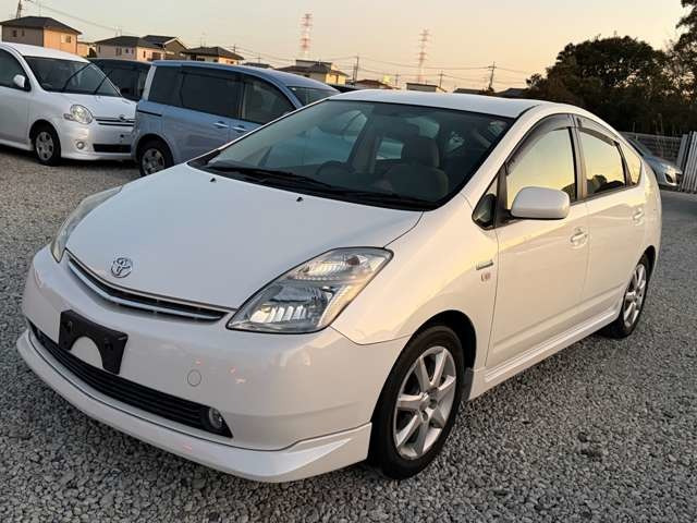 プリウス(トヨタ) 1.5 G ツーリングセレクション　ナビバックカメラスマートキー2個 中古車画像