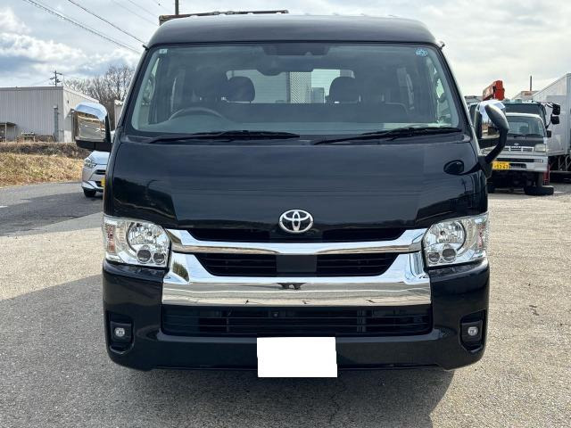 ハイエースバン