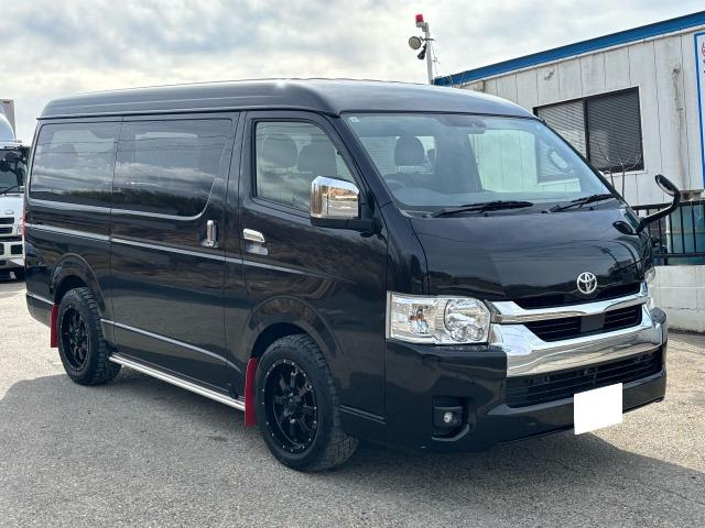 ハイエースバン