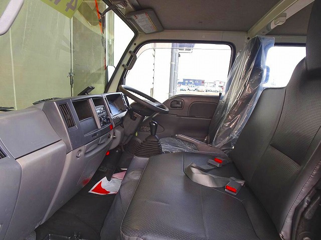 AC PS PW(�t�����g�̂�) SRS ABS �W���h�A���b�N ���d�i�~���[ AM/FM���W�I ETC �^�[�{ �r�C�u���[�L �⓹���i�⏕���u �A�C�h�����O�X�g�b�v �t�H�O�����v ���A�q�[�^�[