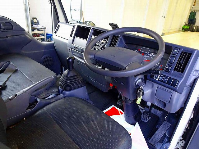 AC PS PW(�t�����g�̂�) SRS ABS �W���h�A���b�N ���d�i�~���[ AM/FM���W�I ETC �^�[�{ �r�C�u���[�L �⓹���i�⏕���u �A�C�h�����O�X�g�b�v �t�H�O�����v ���A�q�[�^�[