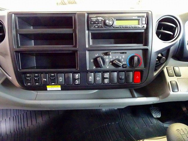 AC PS PW SRS ABS �W���h�A���b�N ���d�i�~���[ AM/FM���W�I ���[���~���[���o�b�N���j�^�[ �^�[�{ �r�C�u���[�L �t���A6MT