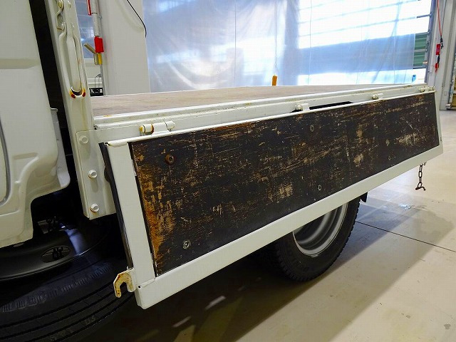 �ב����:208&times;161&times;38 �O���J ���A�A�I���`�F�[��2��