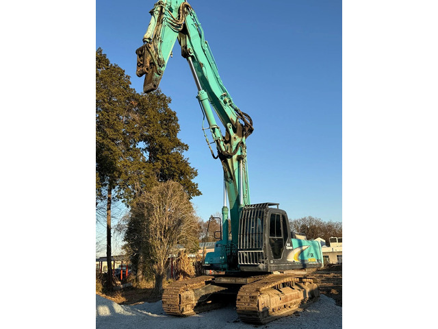 コベルコ油圧ショベル