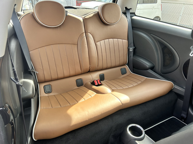 MINI�Ȃ�ł͂̃z�[���h�͂̍����V�[�g���g�p���Ă���܂��B��Ȃɂ́A�`���C���h�V�[�g����t�\�ł��B