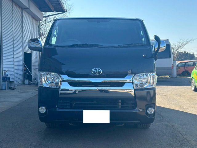 ハイエースバン