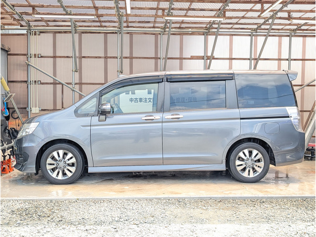 �G�A���`��̃T�C�h�V���G�b�g���X�|�[�e�B�[�ŃX�^�C���b�V���Ȉ�ۂł��B