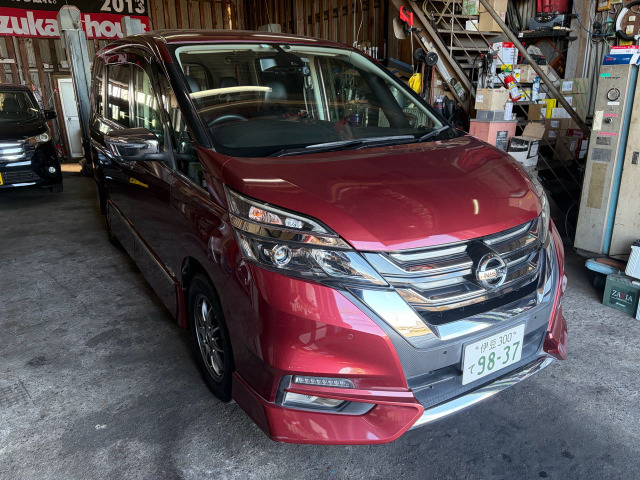 セレナ2.0 ハイウェイスター HDDナビ付