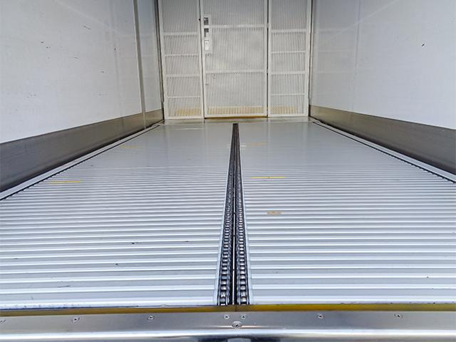 �i�J�I�H�Ɛ��I�[�g�t���A