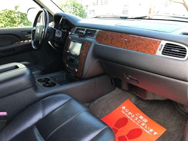 �����͍��v�ŉ^�]�ȁE����ȁE�Z�J���h�L���v�e���V�[�g�ɃV�[�g�q�[�^�[�����ō��ؓ����ł�!�n�f�W�Ή��J���b�c�F���ASD�i�r��DVD�r�f�I�Đ��EBluetooth�I�[�f�B�I�EUSB�ɂ��Ή�!�L�[���X!