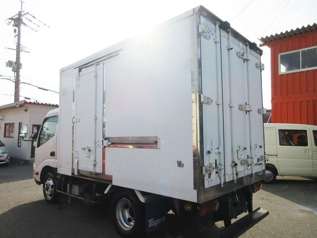 ���q���d��4,865kg