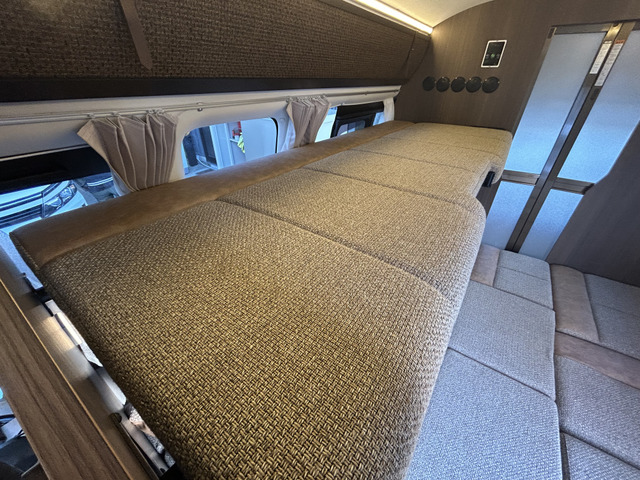 ��i�x�b�h��i�ł�!���@��180cm&times;66cm�ƂȂ��Ă���܂�!