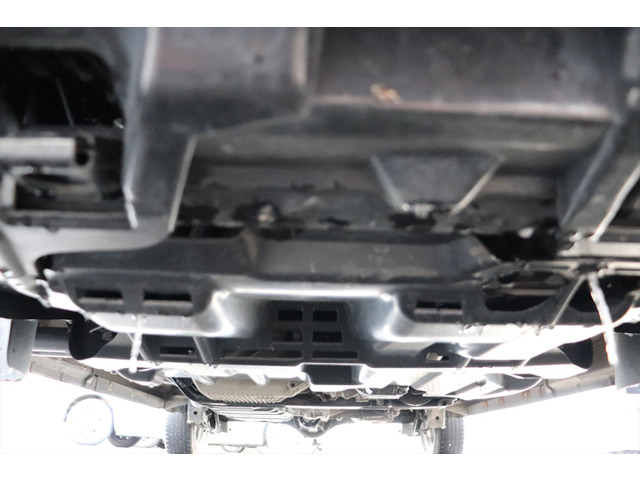 �^�C���͎ЊO�A���~�z�C�[���t���~�^�C��8���R�ł��B