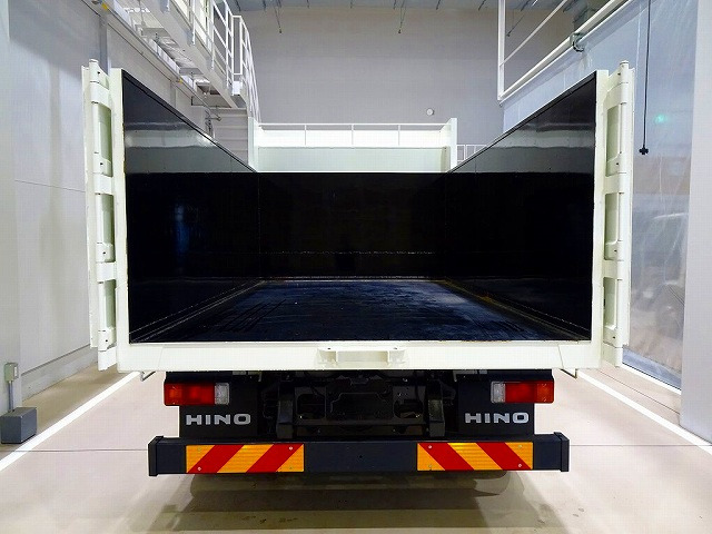 �ב����:339&times;205&times;119 �ɓ��J��/DD04-35 �[�_���v �y����