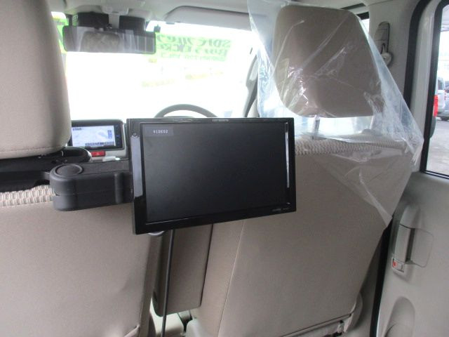 ��ȃ��j�^�[