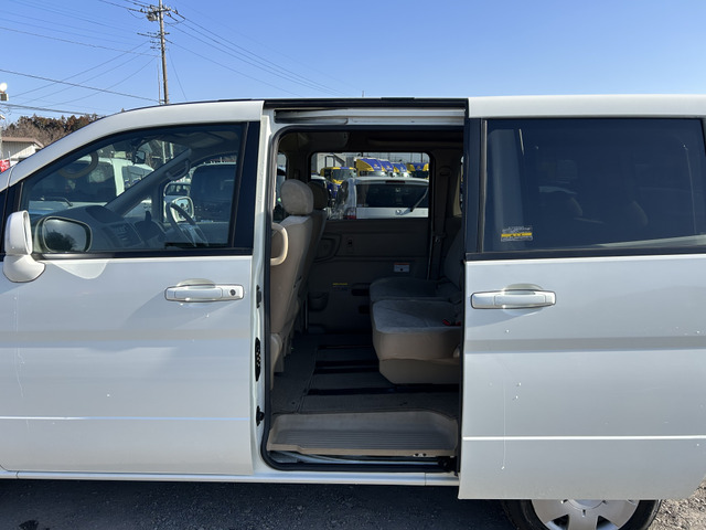 左側パワースライドドア