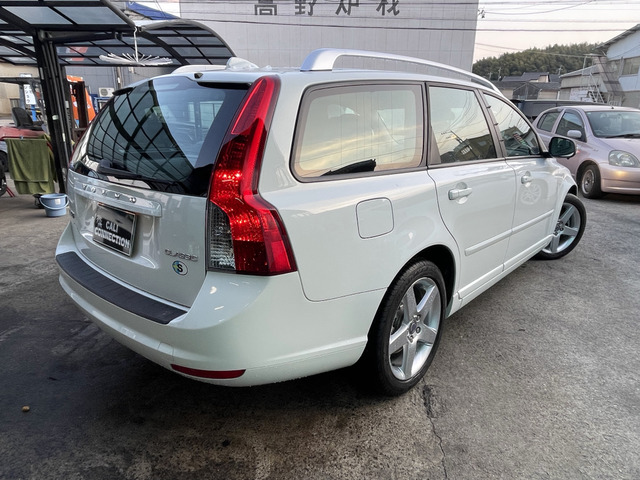 �����ԕی��������k���������B���X�͎O��Z�F�C��A���������j�b�Z�C���a���ۂ̑㗝�X�ł��B�ی��S��������̍ۂ͘A�g������Đv���ɂ��Ή��v���܂��B��ԁE�����^�J�[�����p�ӂł��܂��̂ł����S���������B