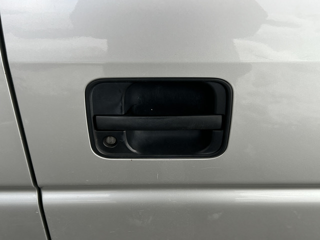 �y�x�����z���i�X�z���Ԃ������������܂��āA���ɗL�������܂��B�݌Ɏԗ��ɂȂ�܂��̂ŁA���񂲓s���̋X�������ɁA���ɗ��ĉ������B���X�\��������ƁA���ē����X���[�Y�ł��B