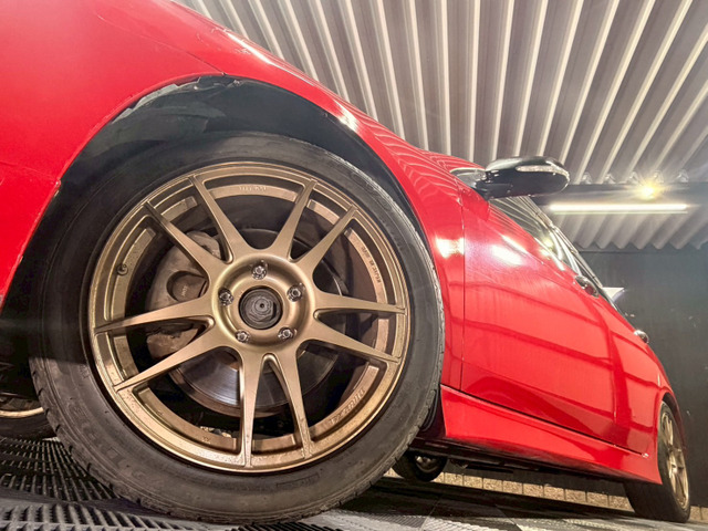 �y�f�B�����c�@�A���~�z�C�[���z