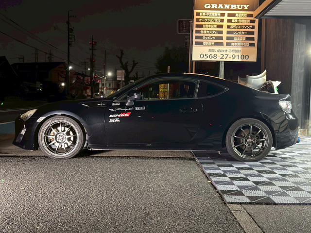 �y�X�܃A�N�Z�X�z �A�N�Z�X�͓����������H�́y�t����C���^�[�z���~��Ė�5��!�܂��́AJR���É��{���̐_�̉w����950���[�g���̈ʒu�ɂ������܂��B���O�ɂ��d�b����������Α��}�T�[�r�X���s���Ă���܂�!