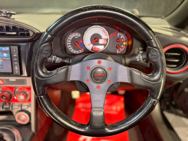 �yMOMO�X�e�A�����O�z�����B�l�C�̃X�e�A�����O�J�X�^���ƂȂ��Ă���܂��B