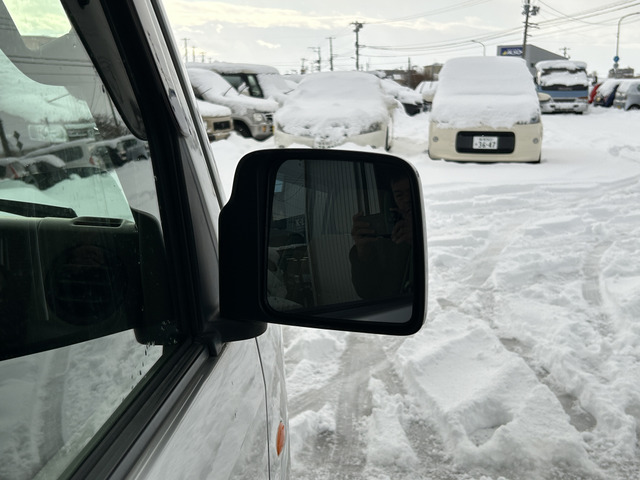 �y�x�����z���i�X�z���Ԃ������������܂��āA���ɗL�������܂��B�݌Ɏԗ��ɂȂ�܂��̂ŁA���񂲓s���̋X�������ɁA���ɗ��ĉ������B���X�\��������ƁA���ē����X���[�Y�ł��B