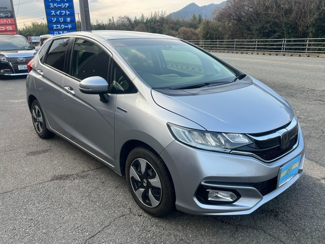 フィット（ホンダ）1.5 ハイブリッド F コンフォートエディション 中古車画像