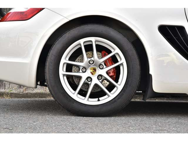 �y���Օi�����܂ށz�S�Ԃ�ΏۂɕK�v�ɉ����āA���Օi�����ꎮ�𑍊z�\�����i�Ɋ܂�ł���܂��B(�o�b�e���[�A�G���W���I�C���A�t�B���^�[�ށA���C�p�[�S���A�G�A�R���t�B���^�[�A�h���C�u�x���g�A�u���[�L�p�b�g)