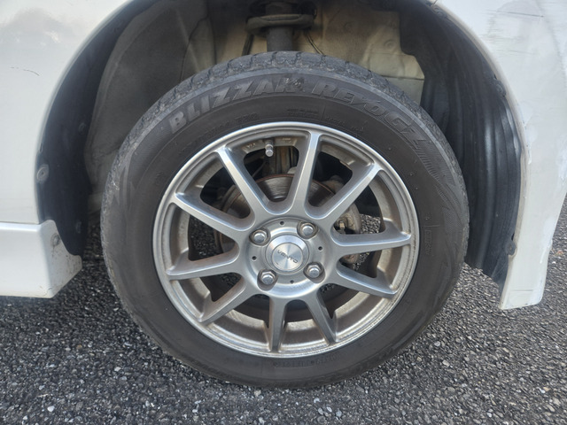 �A���~�z�C�[���t���ł��B(�x�����z15.8���~�E�����Ɍ���E�^�C�~���O�`�F�[���ł��̂Ńx���g�����K�v�������܂��E�x�����z�ɎԌ�2�N�܂܂�Ă��܂��B)