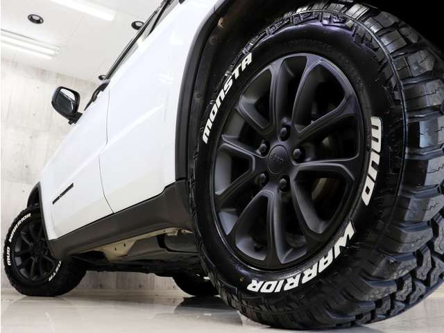 �}�b�g�u���b�N�h���ς݂̏����A���~�z�C�[���ɐV�i�}�b�h�e���[���z���C�g���^�[�^�C���𑕒����A�N�e�B�u�ȕ��͋C�Ɏd�オ��܂����B