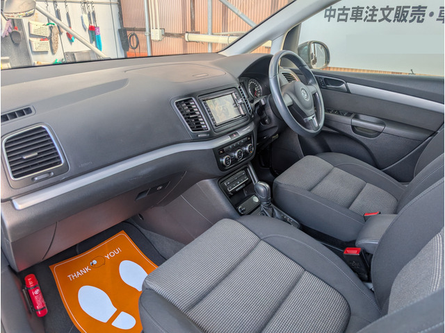 �t�����g����̃K���X���傫���̂Ŏԓ��͖��邭�J����������̂������ł��B���̂悤�ȑ�����C�����ǂ��^�]���ł���|�C���g�Ȃ̂ł��B