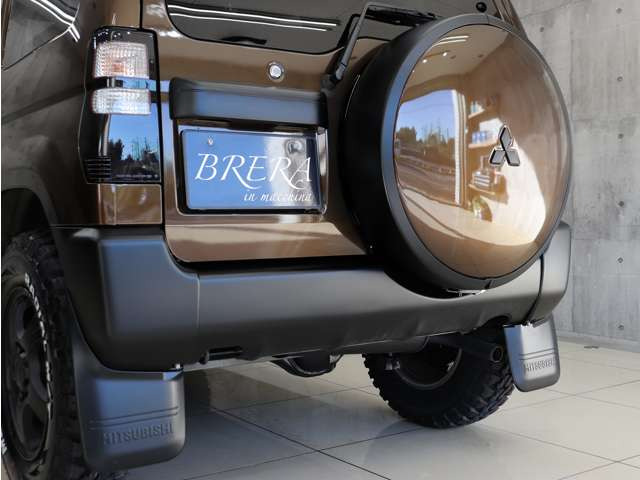 ���A�o���p�[��e��G���u�������}�b�g�u���b�N�ɓh�蕪���y�C���g���{���Ă��܂��B