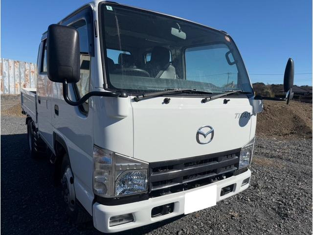 タイタン3.0 ダブルキャブ DX フルワイドロー 4WD