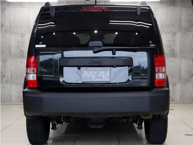 ���A�r���[�����݊��̂��郏�C���h�Ŕ��͂̃t�H�����Ɏd�オ���Ă���܂����