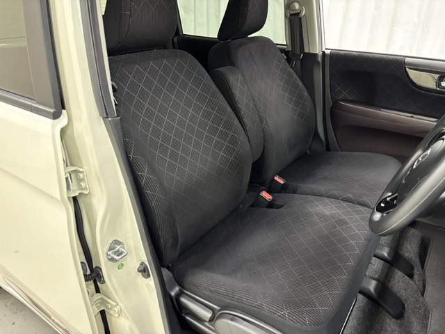 �y�W���ԗ��ɂ��āz �ቿ�i���������邽�߁A���ׂȏ��Ȃǂ͏C�������ɓW�����Ă���ꍇ���������܂��B�ł��邾�������������Ē����悤�ɂ��Ă���܂����A���s���ȕ��̓X�^�b�t�܂ł��q�˂��������B