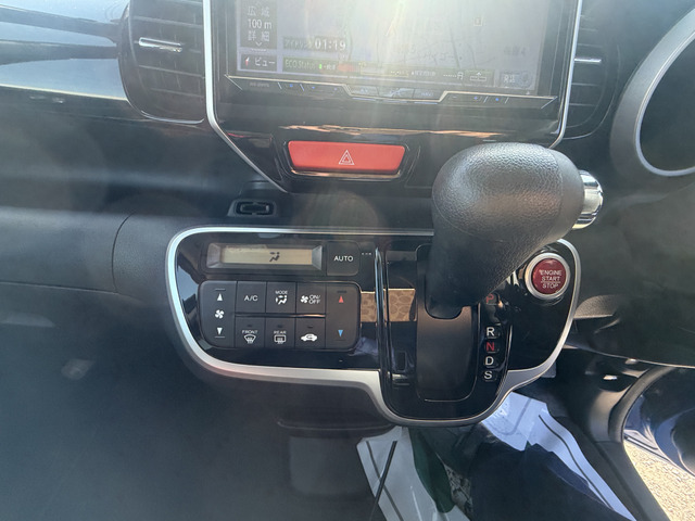 �I�[�g�G�A�R���t����