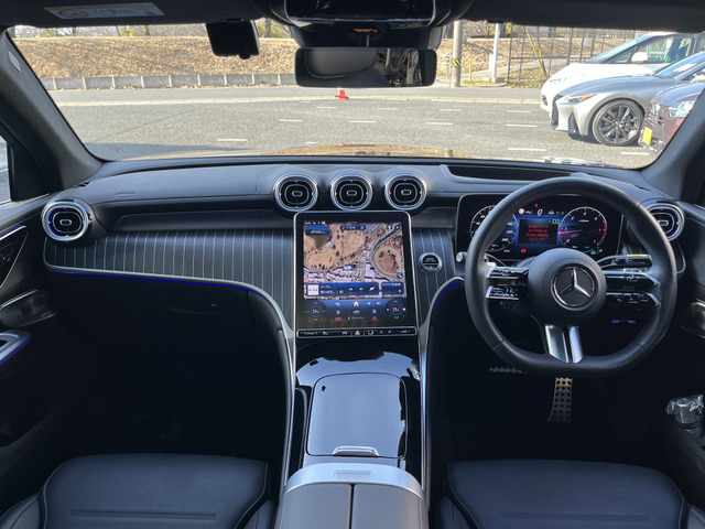 ���̔��X�l�̂悤�ɑ�ʂ̍݌Ɏԗ�����葵���Ă����ł͂���܂��񂪁A1��1������I���Ďd����Ă���܂��B