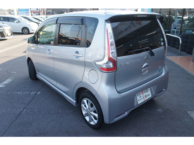 �O���E�N���[�j���O���������Ē����S�Ԃ��[�Ԃ��ĂĂ��������܂��B���q�l�Ȃ�тɎЈ��̌��N�A���S�ɉc�Ƃ����Ē����܂��B��낵�����肢���܂��B