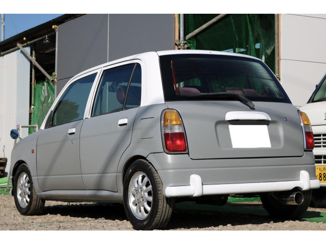 ミラジーノベース