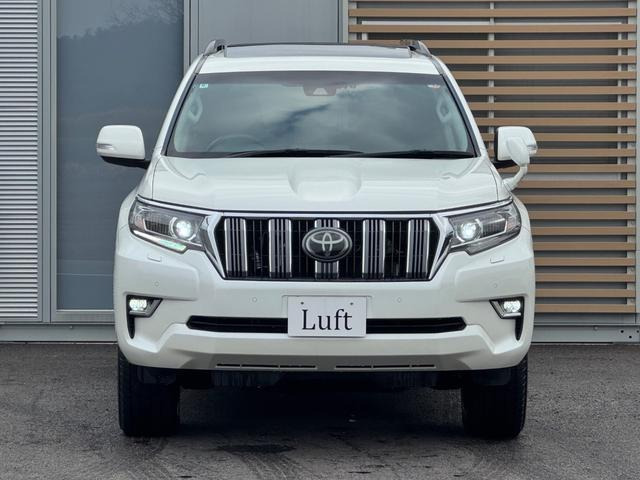 �{�f�B�J���[:�z���C�g�p�[���N���X�^���V���C��!�j����킸�l�C�̍����J���[�ł�!