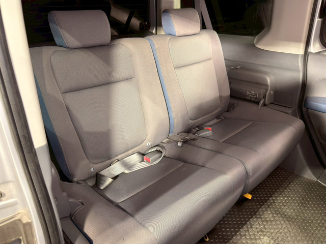 �y�Z�J���h�V�[�g�z �Z�J���h�V�[�g�͑�l��l������Ă��\���ȃX�y�[�X���m�ۂ���Ă���܂��B