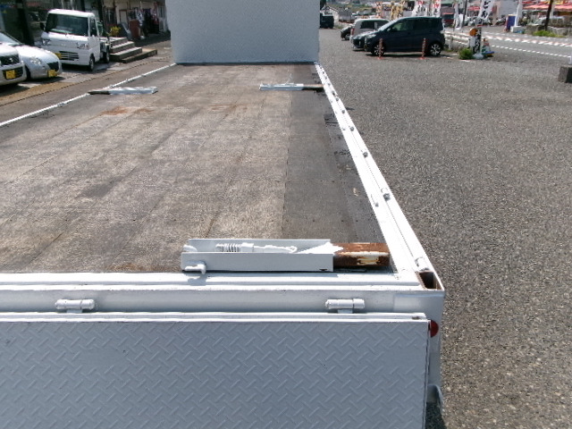 ������₷���悤�ɎB�e���Ă���܂����A�ǂ����Ă��Y��ɉf���Ă��܂��̂ŁA�摜��菬�L�Y���ꑽ���Ƃ��l�@������! ���f�ڈȊO�̉摜���������܂��̂ŁA����]�̕��͂��C�y�ɂ��₢���킹������!