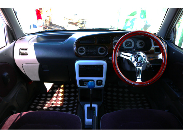 ミラジーノベース