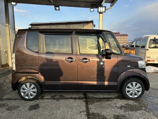 �y�x�����z���i�X�z���Ԃ������������܂��āA���ɗL�������܂��B�݌Ɏԗ��ɂȂ�܂��̂ŁA���񂲓s���̋X�������ɁA���ɗ��ĉ������B���X�\��������ƁA���ē����X���[�Y�ł��B