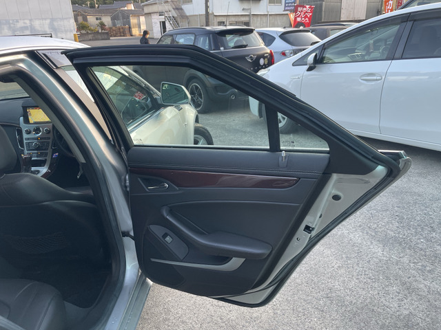 契約書のやり取りはメールやFAXのみでも可能です。TELにて現車を確認しながらのご説明や、気になる箇所の写メ送信等もご対応できますので、お気軽にお申し付けください。