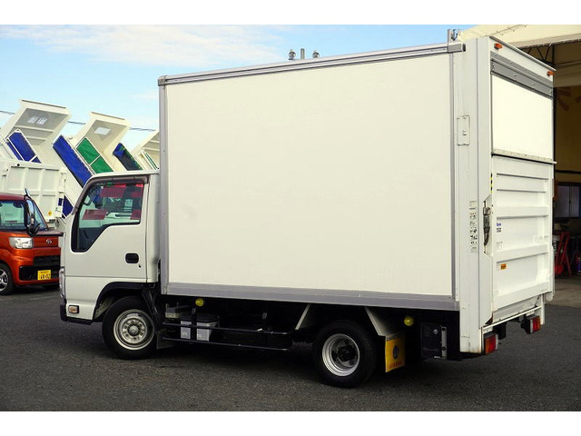 �o���E�g���b�N�Ƃ���1��1��d�l�̈قȂ镨�����A���m���Ɋ�Â�������₷�����������Ē����܂��B