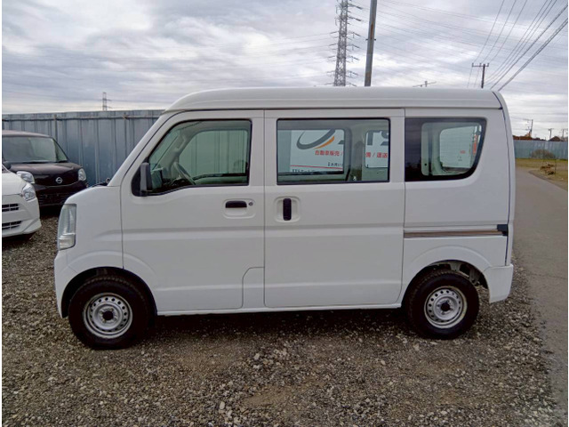 高年式・低走行の車両も多数ご用意しております!