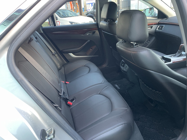 ミッションの変速ショックや異音、オイル漏れ等は、仕入れ前に確認しております。エアコンや電気系なども納車前に事前点検致します。また、納車前にお客様ご自身でもご確認頂き、ご納得頂きますので、ご安心下さい。