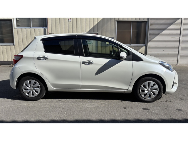 ヴィッツ1.3 F セーフティ エディション